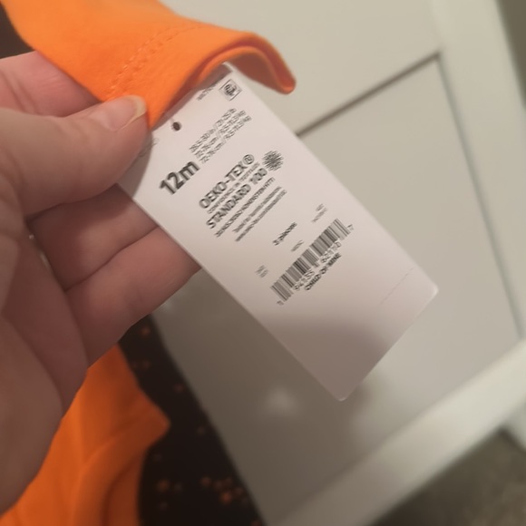 12m girl’s Halloween 3 piece outfit - Picture 5 of 5